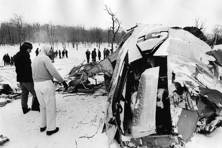 Black and white photo of the plane crash