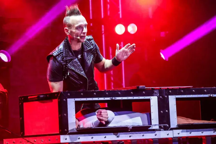 Illusionist Leon Etienne performing "Magic Rocks!"
